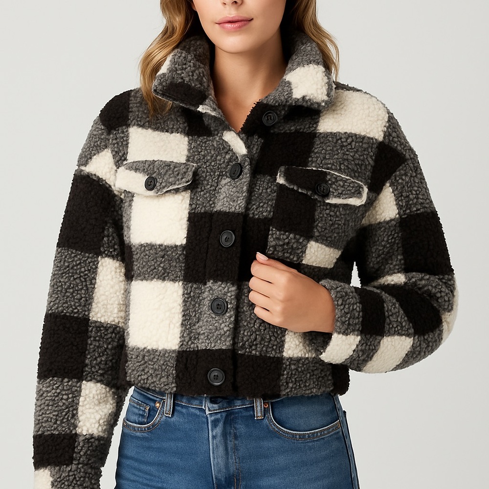 Black & White Plaid Cropped Sherpa Jacket – Size Small
